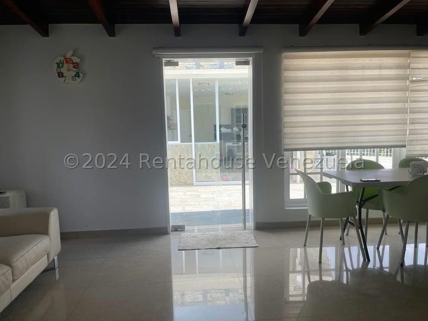 Casa (1 Nivel) en Venta en Parque el Retiro, Miranda - 29