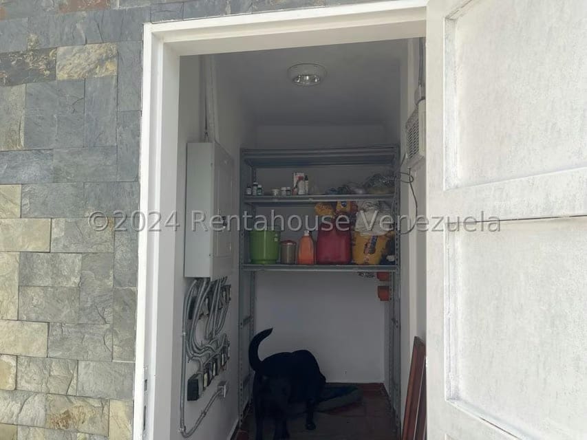 Casa (1 Nivel) en Venta en Parque el Retiro, Miranda - 40