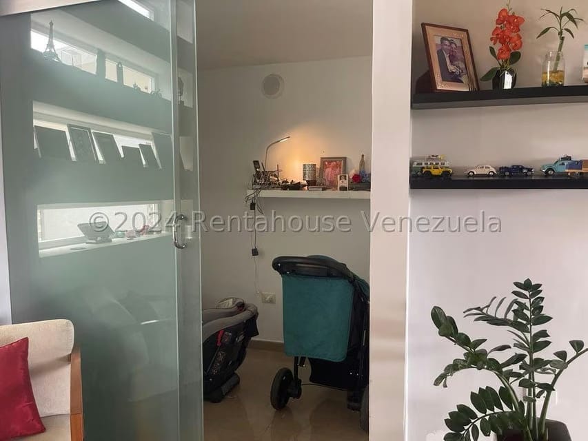 Casa (1 Nivel) en Venta en Parque el Retiro, Miranda - 8