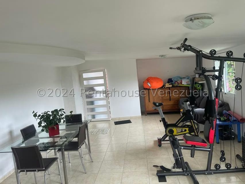 Casa (1 Nivel) en Venta en Parque el Retiro, Miranda - 73