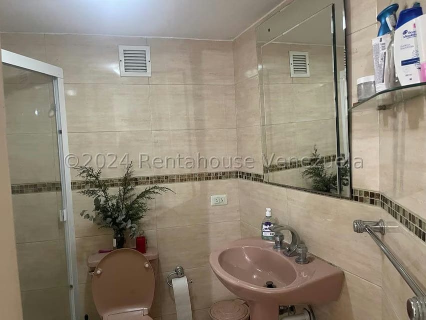 Casa (1 Nivel) en Venta en Parque el Retiro, Miranda - 83