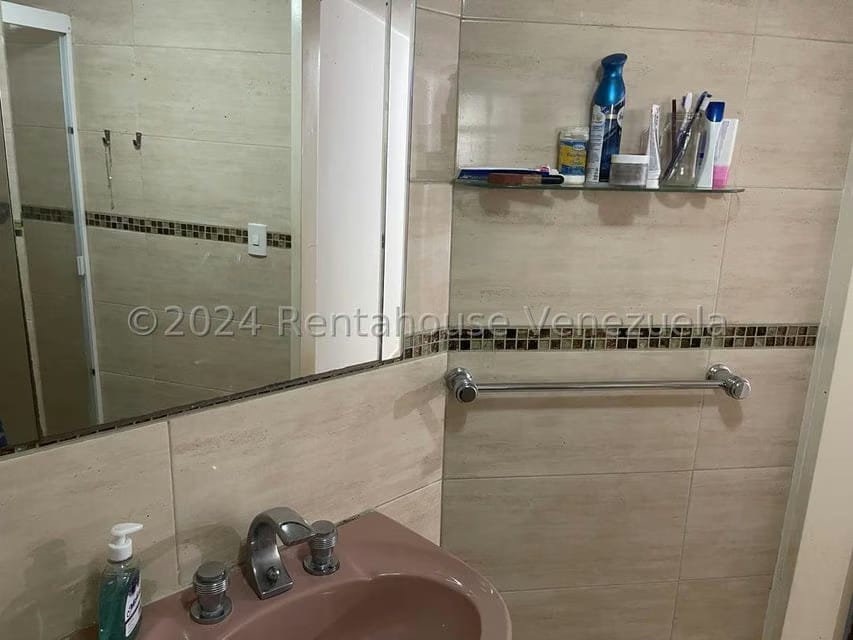 Casa (1 Nivel) en Venta en Parque el Retiro, Miranda - 85