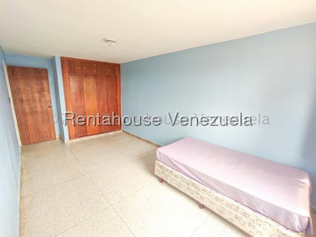 Casa (Multipes Niveles) en Venta en Los Castores, Miranda - 24
