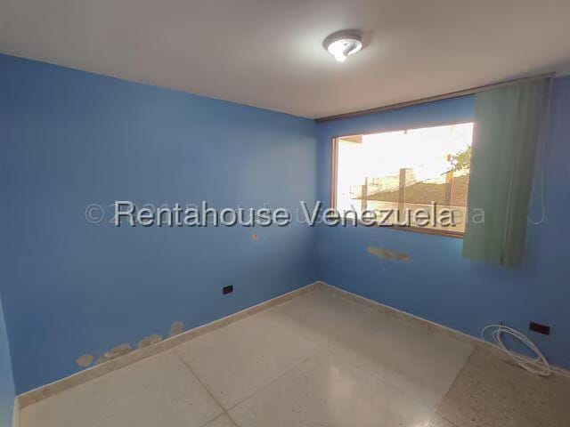 Casa (Multipes Niveles) en Venta en Los Castores, Miranda - 28