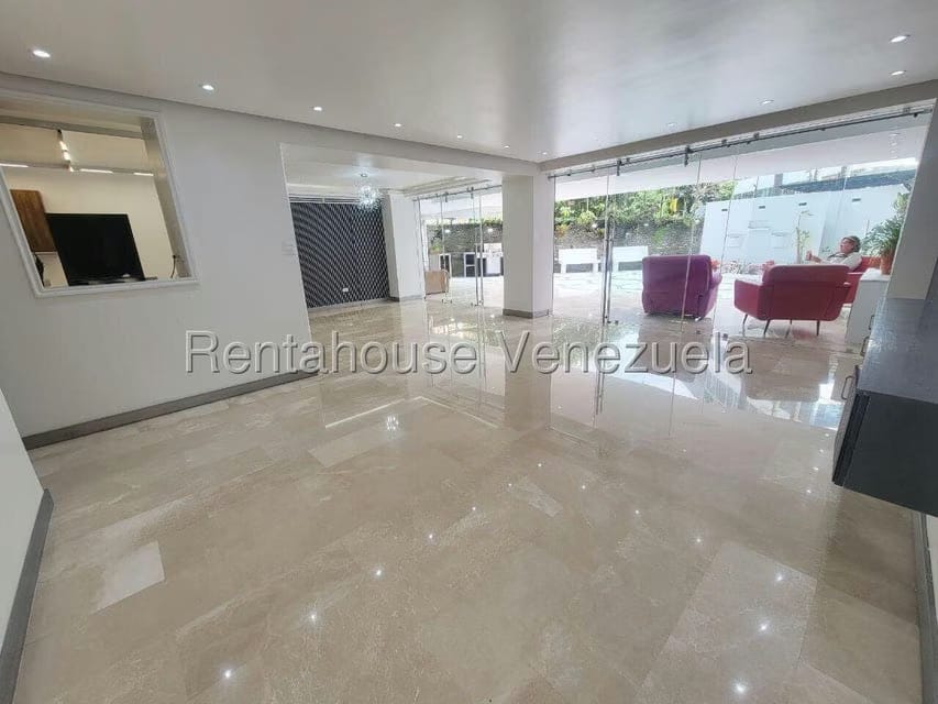 Apartamento (1 Nivel) en Venta en La Boyera, Distrito Metropolitano - 2