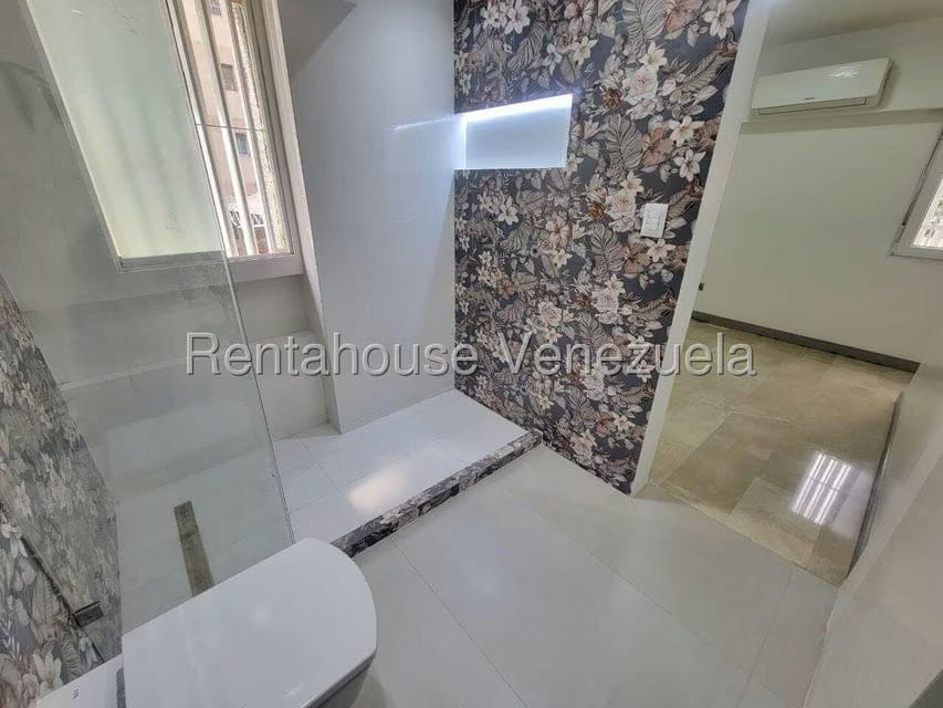 Apartamento (1 Nivel) en Venta en La Boyera, Distrito Metropolitano - 23