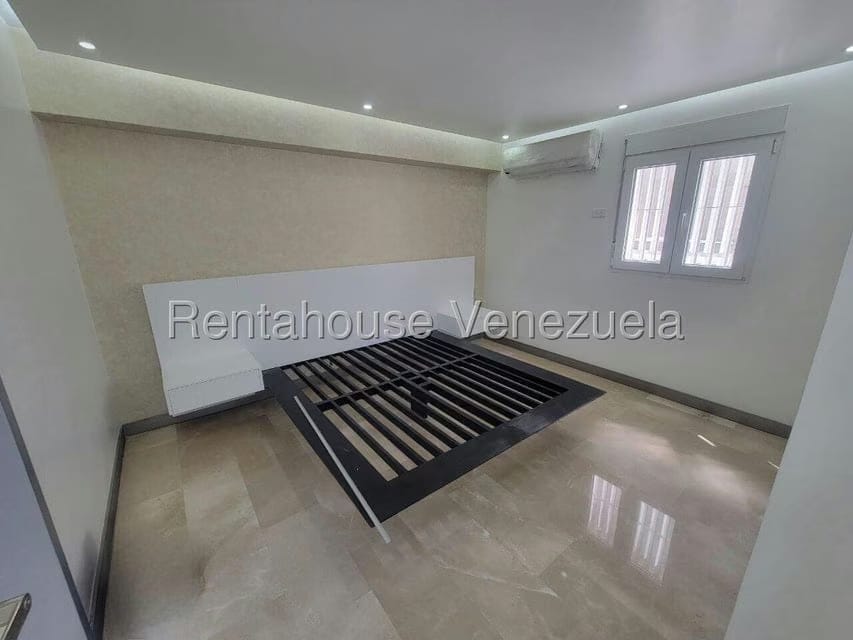 Apartamento (1 Nivel) en Venta en La Boyera, Distrito Metropolitano - 25