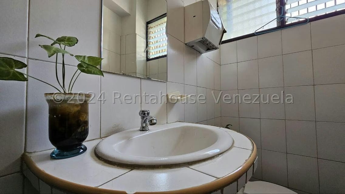 Comercial (Local Comercial) en Venta en Los Chorros, Distrito Metropolitano - 15