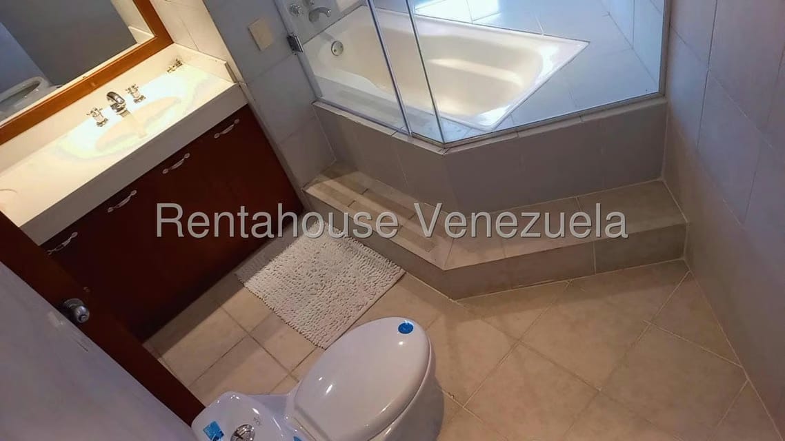 Apartamento (Multiples Niveles) en Alquiler en La Castellana, Distrito Metropolitano - 35