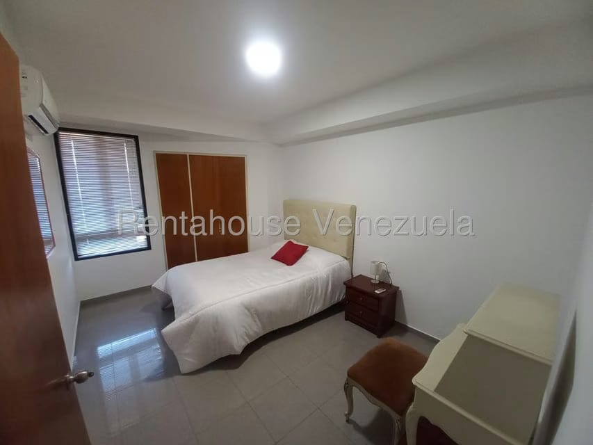 Apartamento (Multiples Niveles) en Alquiler en La Castellana, Distrito Metropolitano - 8