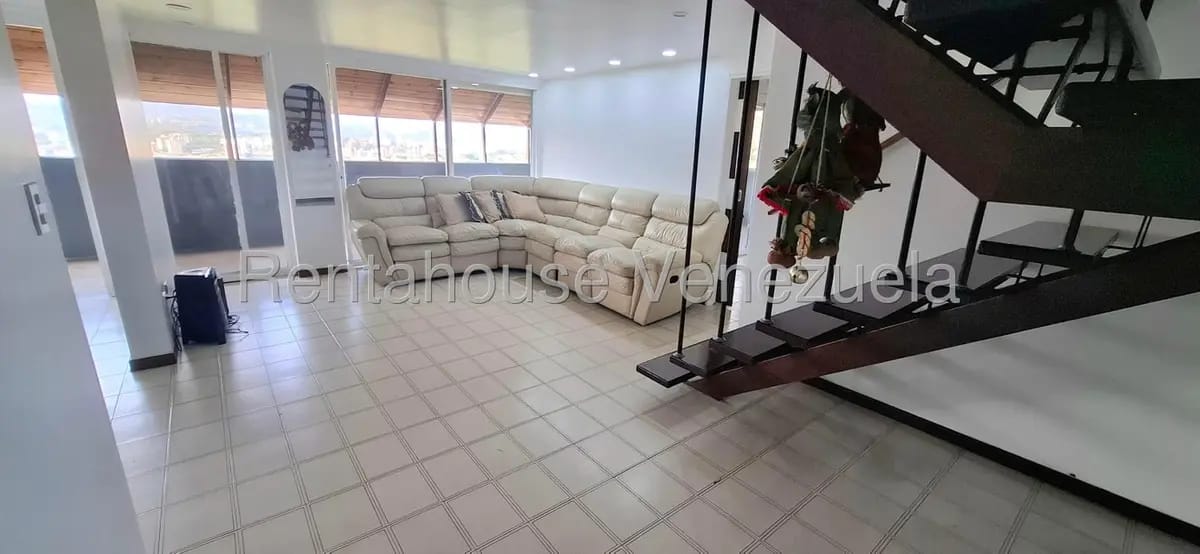 Apartamento (Penthouse) en Alquiler en Terrazas del Avila, Distrito Metropolitano - 11