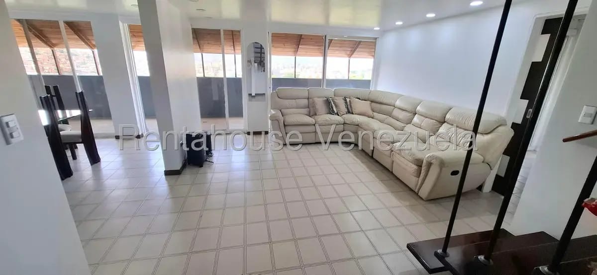 Apartamento (Penthouse) en Alquiler en Terrazas del Avila, Distrito Metropolitano - 12