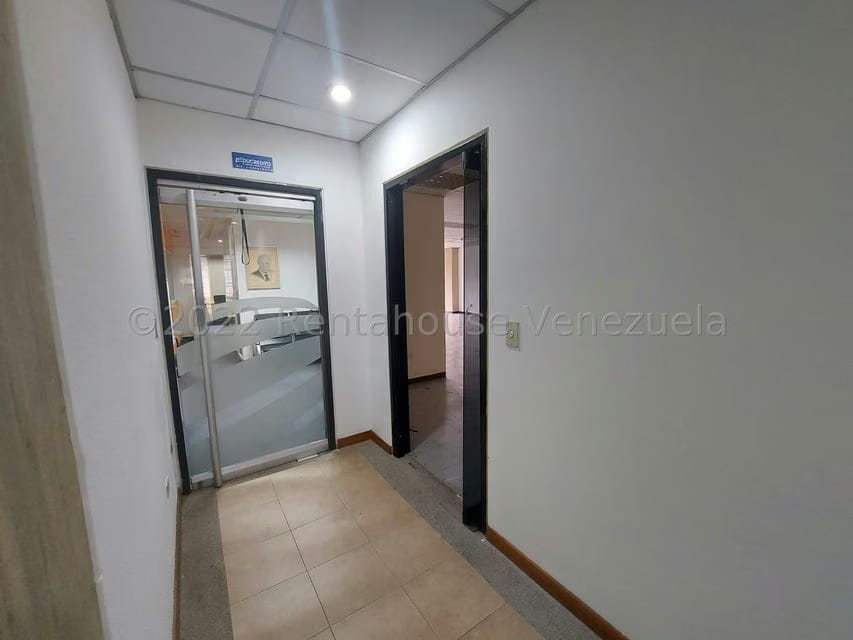 Comercial (Oficina) en Alquiler en Terrazas del Avila, Distrito Metropolitano - 2
