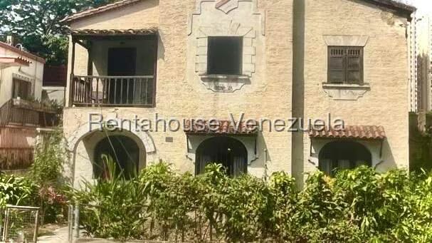 Casa (Colonial) en Venta en El Paraiso, Distrito Metropolitano - 2