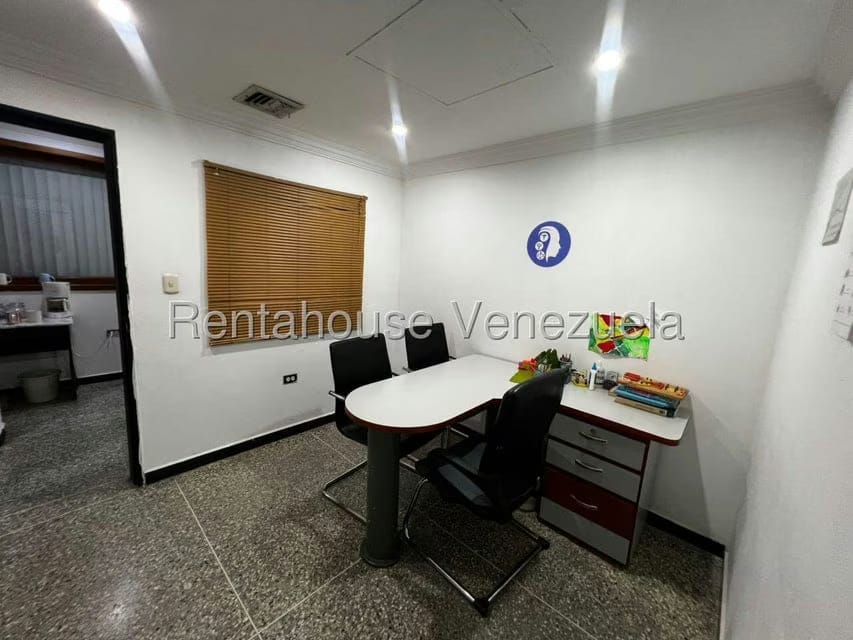 Comercial (Local Comercial) en Alquiler en Zona Este, Lara - 4