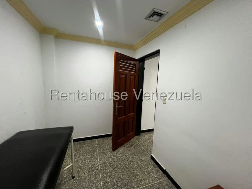 Comercial (Local Comercial) en Alquiler en Zona Este, Lara - 6