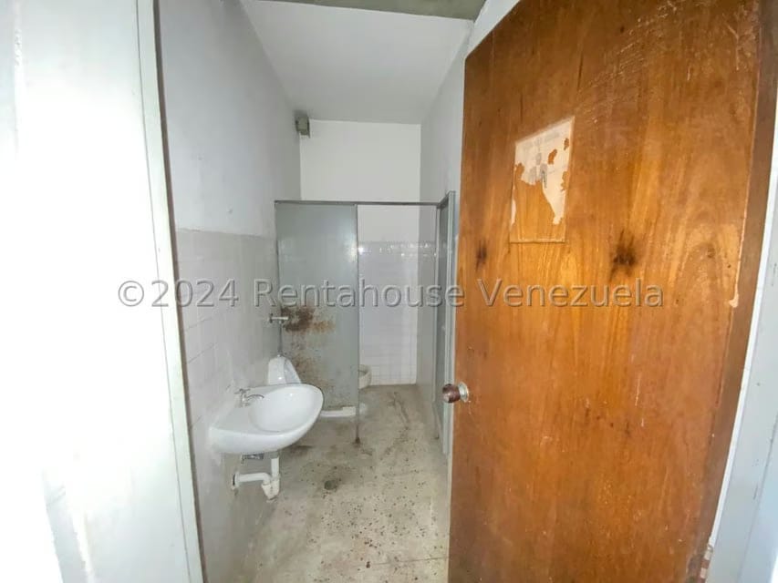 Comercial (Local Comercial) en Alquiler en Catia, Distrito Metropolitano - 12