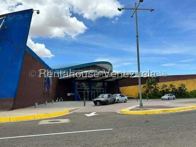 Comercial (Local Comercial) en Alquiler en Punto Fijo, Falcon - 10