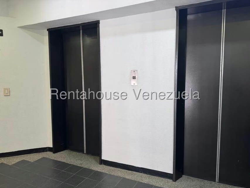 Apartamento (1 Nivel) en Venta en El Cigarral, Distrito Metropolitano - 49