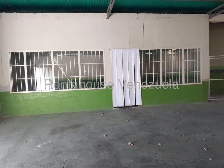 Comercial (Galpon - Deposito) en Alquiler en El Trigal, Lara - 12