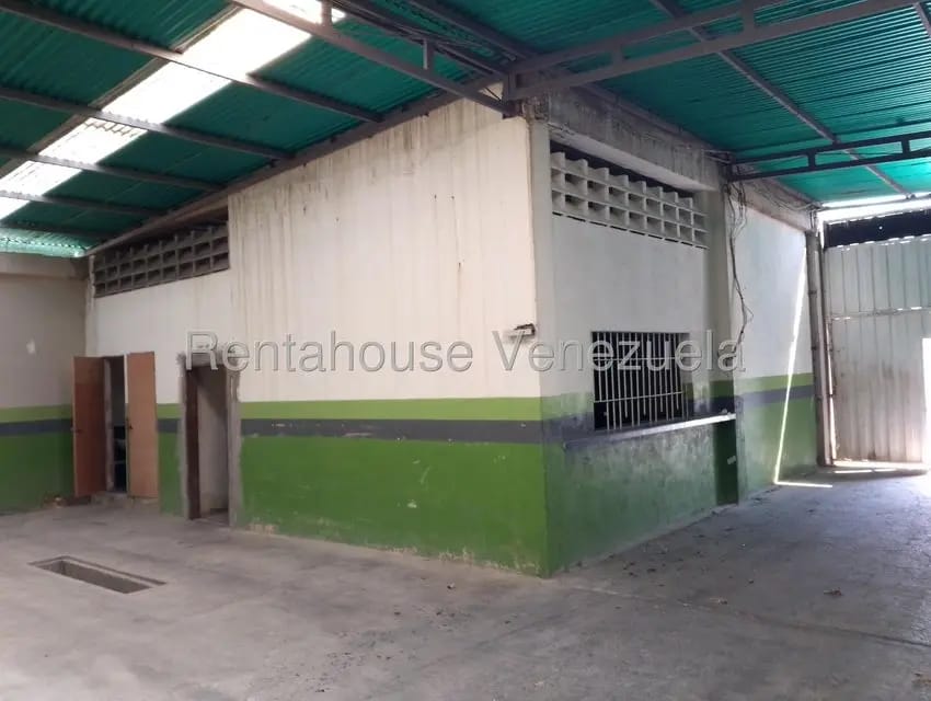Comercial (Galpon - Deposito) en Alquiler en El Trigal, Lara - 13