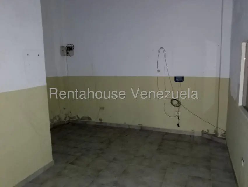 Comercial (Galpon - Deposito) en Alquiler en El Trigal, Lara - 15