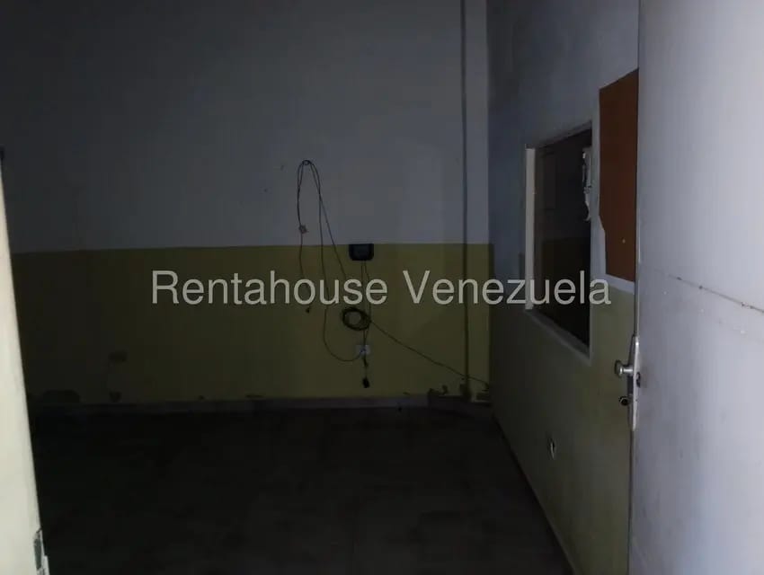 Comercial (Galpon - Deposito) en Alquiler en El Trigal, Lara - 16