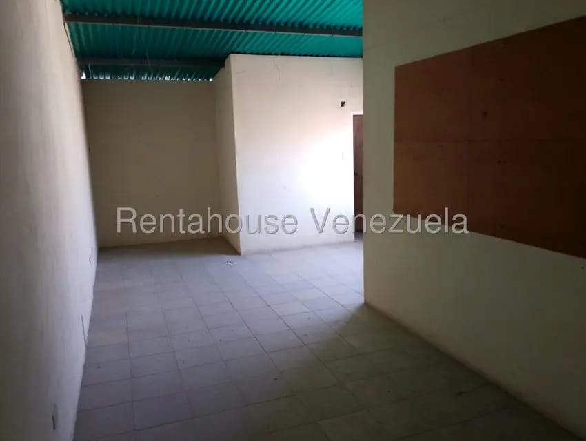 Comercial (Galpon - Deposito) en Alquiler en El Trigal, Lara - 18