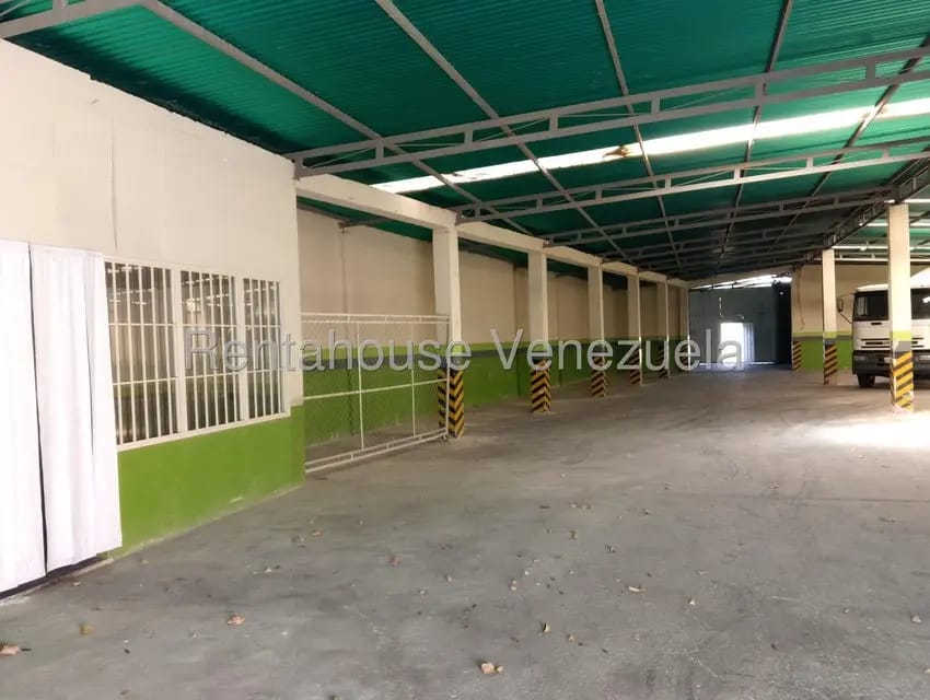 Comercial (Galpon - Deposito) en Alquiler en El Trigal, Lara - 3