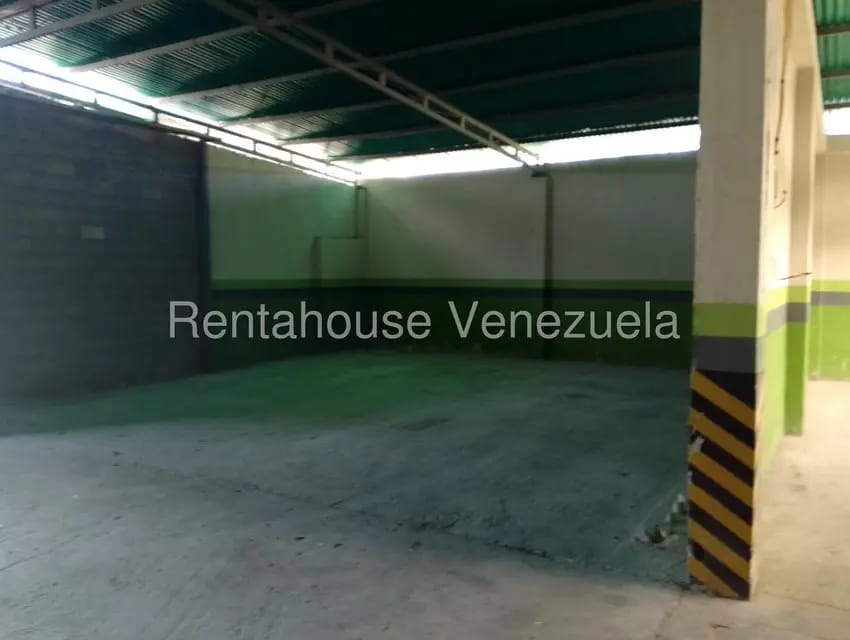 Comercial (Galpon - Deposito) en Alquiler en El Trigal, Lara - 21