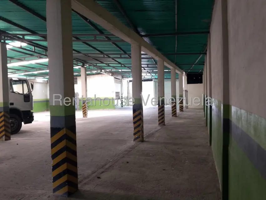 Comercial (Galpon - Deposito) en Alquiler en El Trigal, Lara - 22