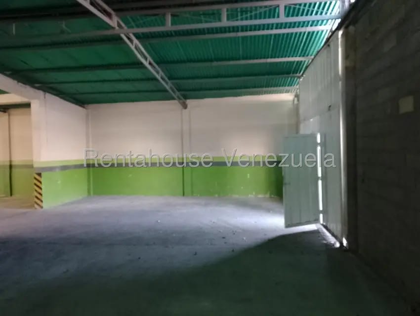 Comercial (Galpon - Deposito) en Alquiler en El Trigal, Lara - 23