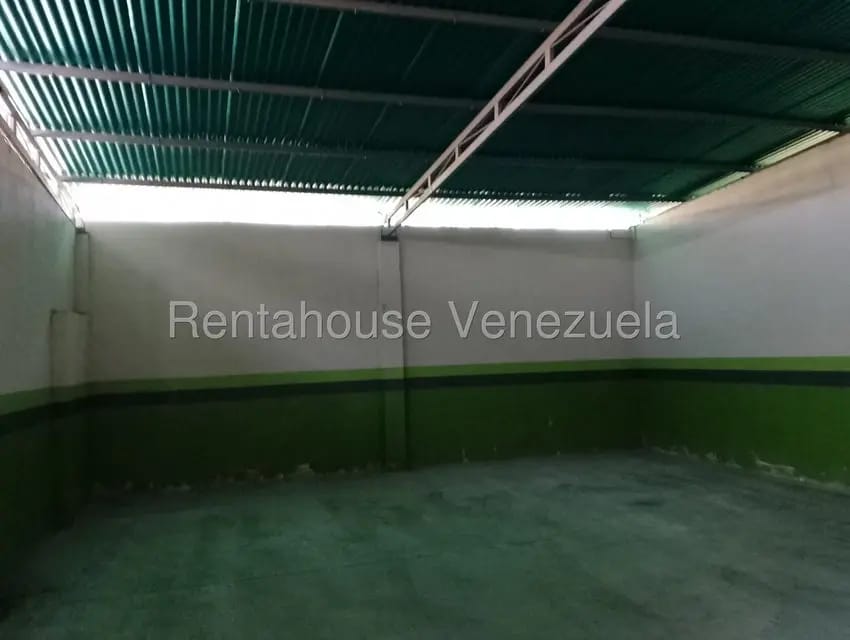 Comercial (Galpon - Deposito) en Alquiler en El Trigal, Lara - 24