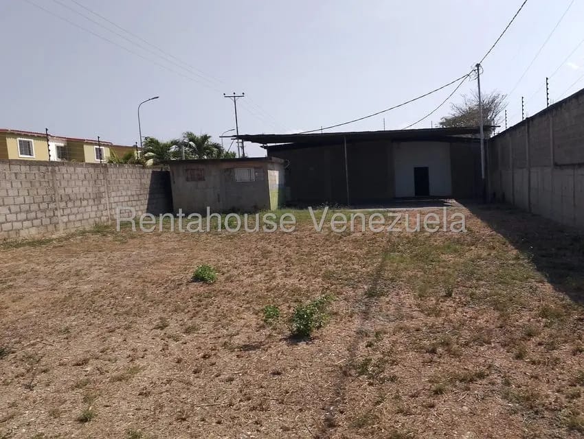 Comercial (Galpon - Deposito) en Alquiler en El Trigal, Lara - 27
