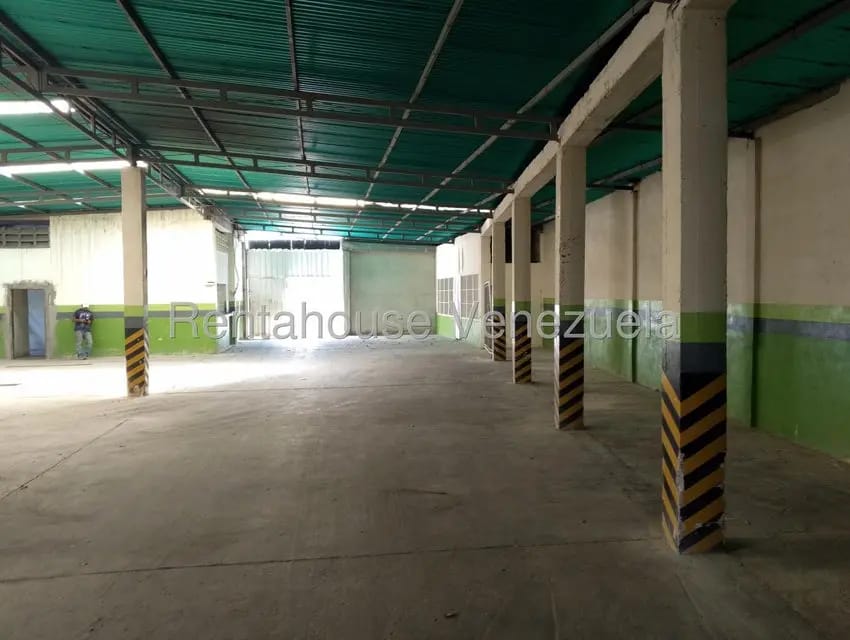 Comercial (Galpon - Deposito) en Alquiler en El Trigal, Lara - 6