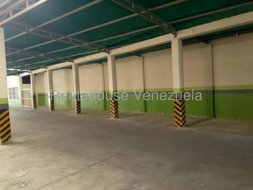 Comercial (Galpon - Deposito) en Alquiler en El Trigal, Lara - 8