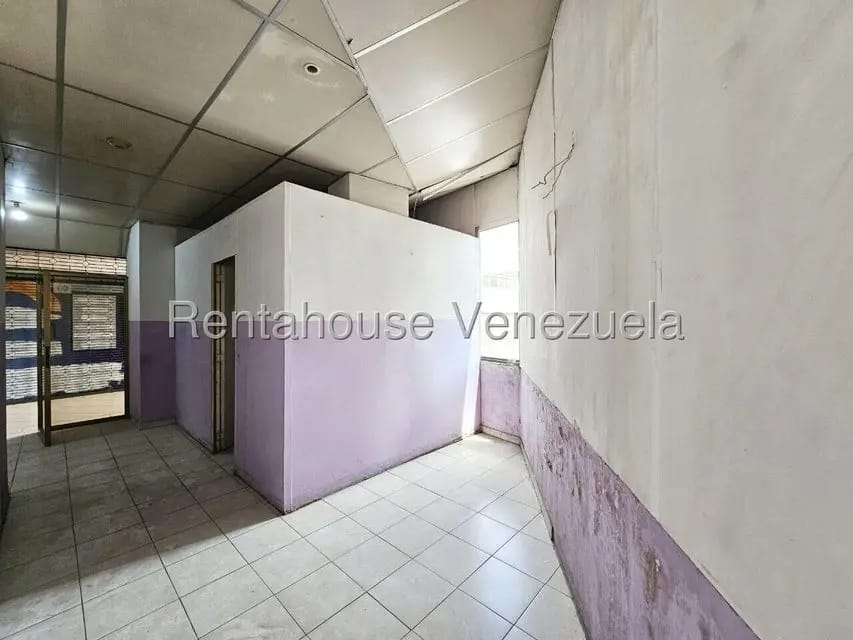 Comercial (Local Comercial) en Alquiler en Guarenas, Miranda - 16