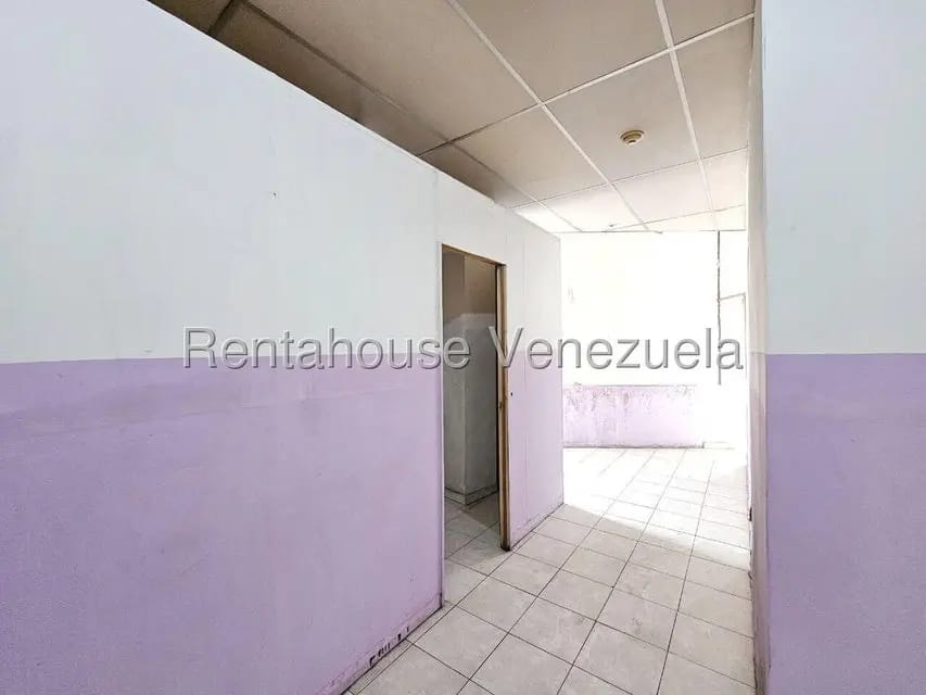 Comercial (Local Comercial) en Alquiler en Guarenas, Miranda - 9