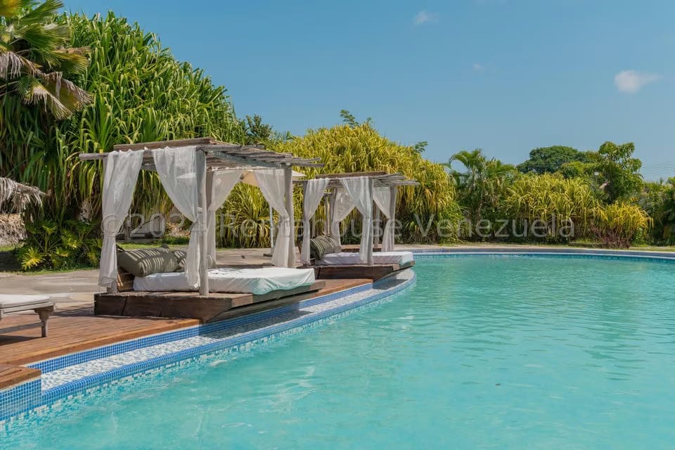 Comercial (Local Comercial) en Venta en El Guapo, Miranda - 73