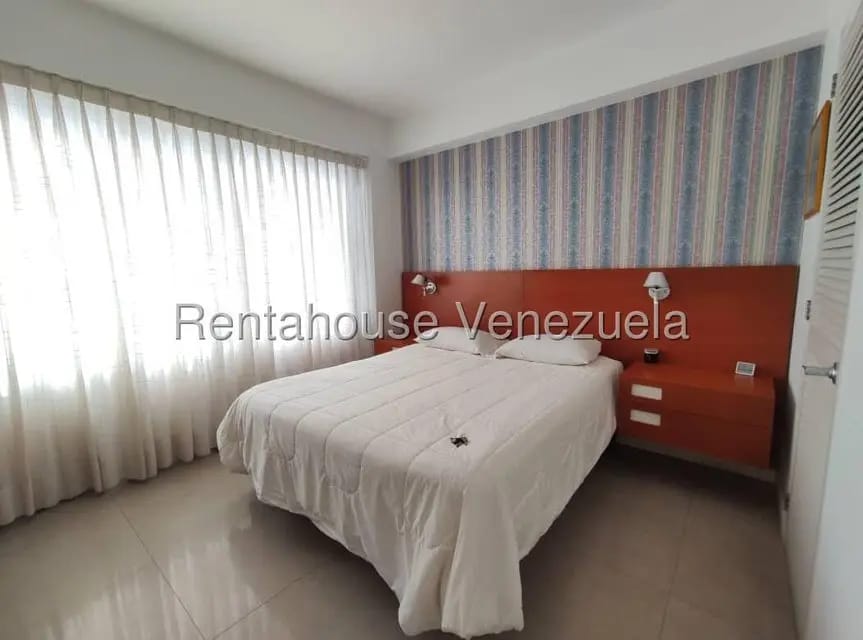 Apartamento (1 Nivel) en Alquiler en Santa Eduvigis, Distrito Metropolitano - 13