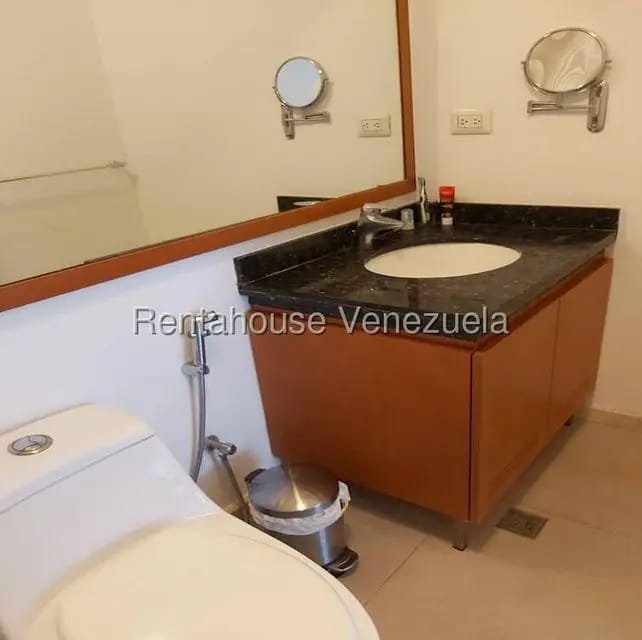 Apartamento (1 Nivel) en Alquiler en Santa Eduvigis, Distrito Metropolitano - 16