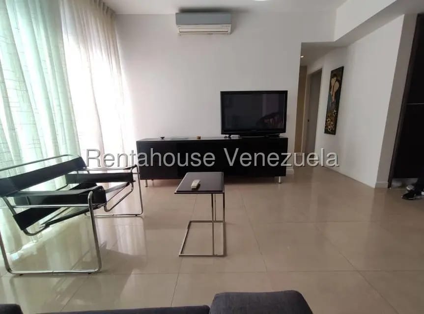Apartamento (1 Nivel) en Alquiler en Santa Eduvigis, Distrito Metropolitano - 3