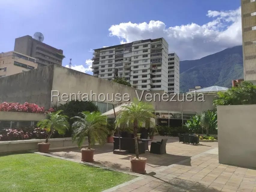 Apartamento (1 Nivel) en Alquiler en Santa Eduvigis, Distrito Metropolitano - 27