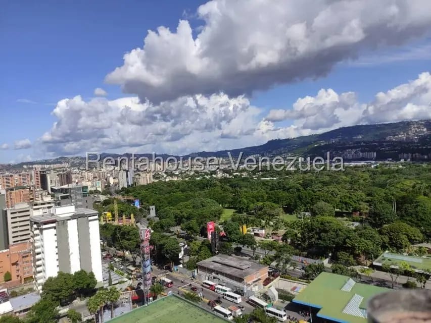 Apartamento (1 Nivel) en Alquiler en Santa Eduvigis, Distrito Metropolitano - 33