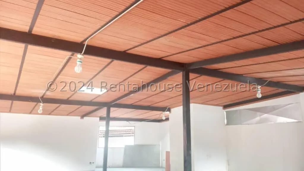Comercial (Local Comercial) en Alquiler en Baruta, Distrito Metropolitano - 4