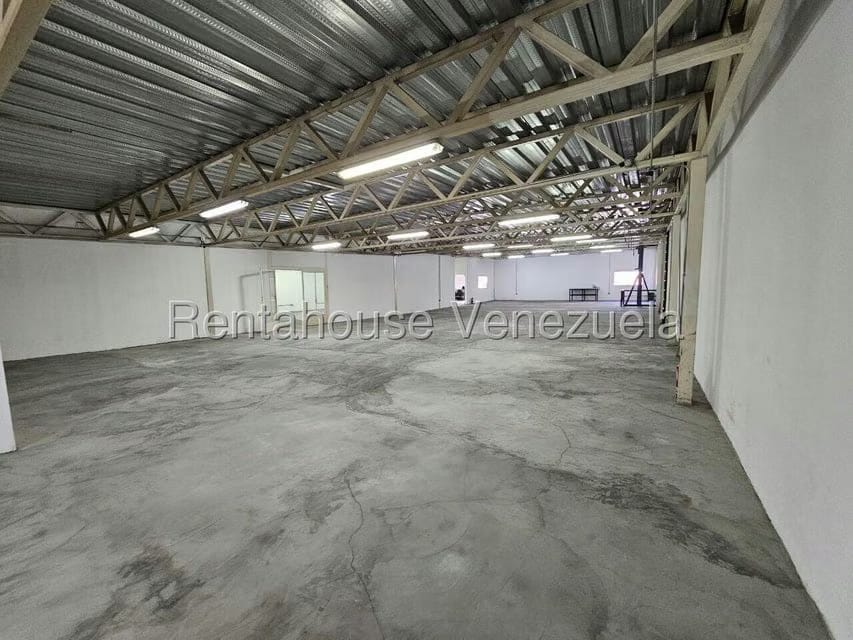 Comercial (Galpon - Deposito) en Alquiler en San Agustin del Norte, Distrito Metropolitano - 11