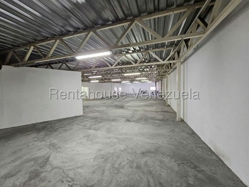 Comercial (Galpon - Deposito) en Alquiler en San Agustin del Norte, Distrito Metropolitano - 12