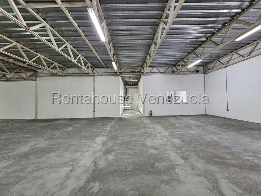 Comercial (Galpon - Deposito) en Alquiler en San Agustin del Norte, Distrito Metropolitano - 22