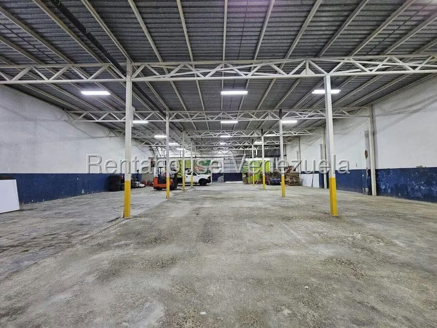 Comercial (Galpon - Deposito) en Alquiler en San Agustin del Norte, Distrito Metropolitano - 4
