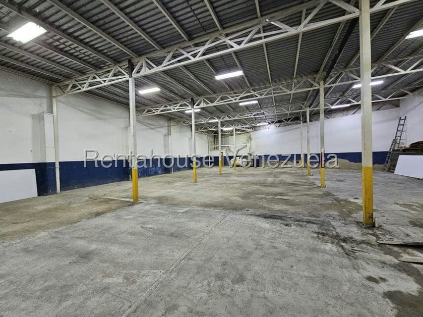 Comercial (Galpon - Deposito) en Alquiler en San Agustin del Norte, Distrito Metropolitano - 6